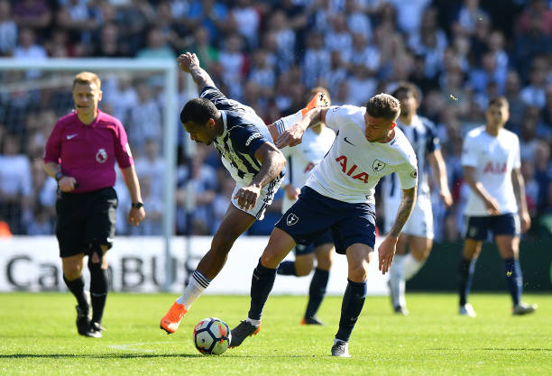 巴斯克斯的 巴斯克斯的